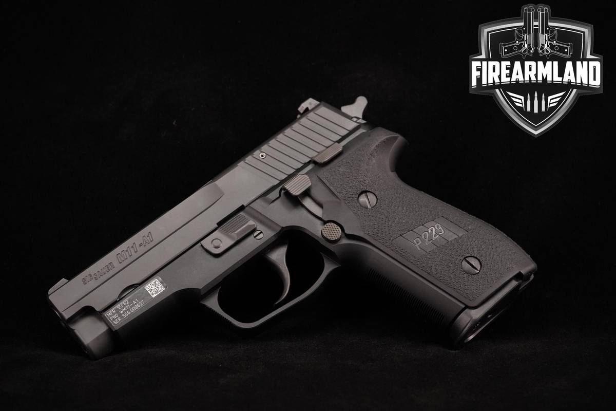 Sig Sauer M11-A1 P229 9mm 3.9" Nitron +3 MAGS & ORIG CASE