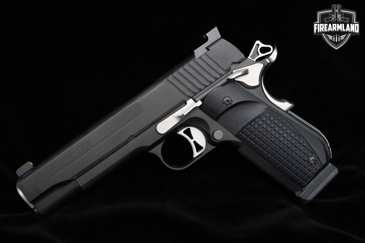 Sig Sauer 1911 Fastback Nightmare 45 ACP Sig-Sauer 45-ACP 1911 FN NM 3MAGS