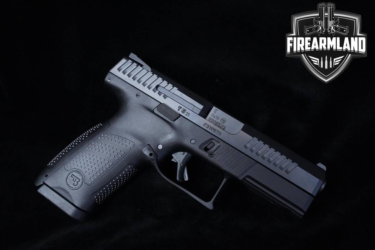 CZ P-10-C 9mm 4.02" CZ P10C P10 +2 MAGS & ORIG CASE