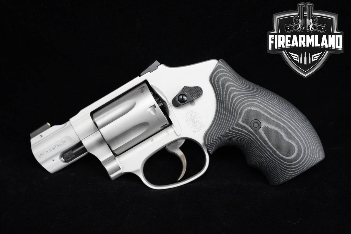 Smith & Wesson (S&W) Model 632-UC Lipsey's Ultimate Carry 32 H&R Magnum S&W