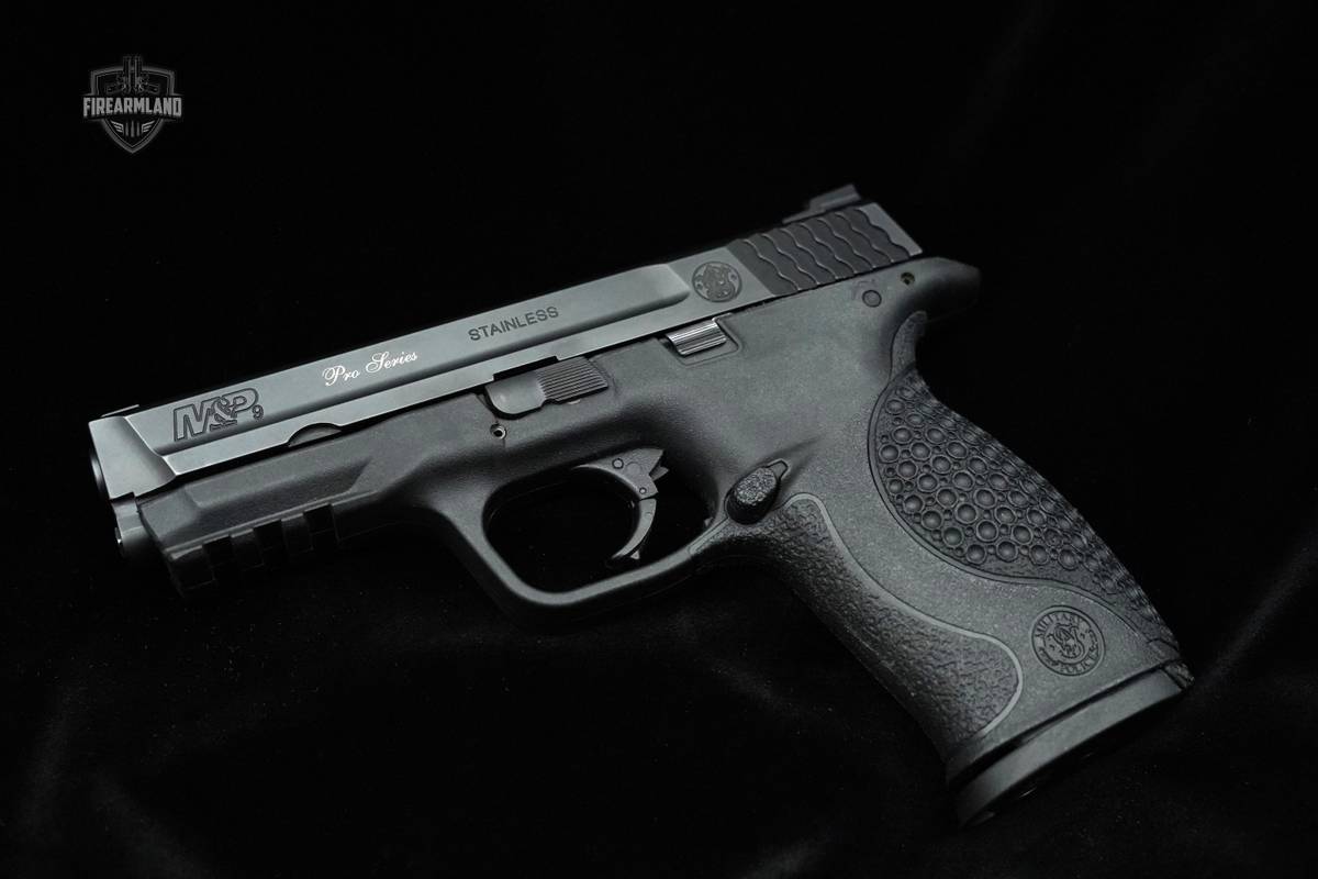 S&W M&P Pro Series 9mm Pistol 4 Mags 17+1 Smith & Wesson S&W 9mm M&P9 Night
