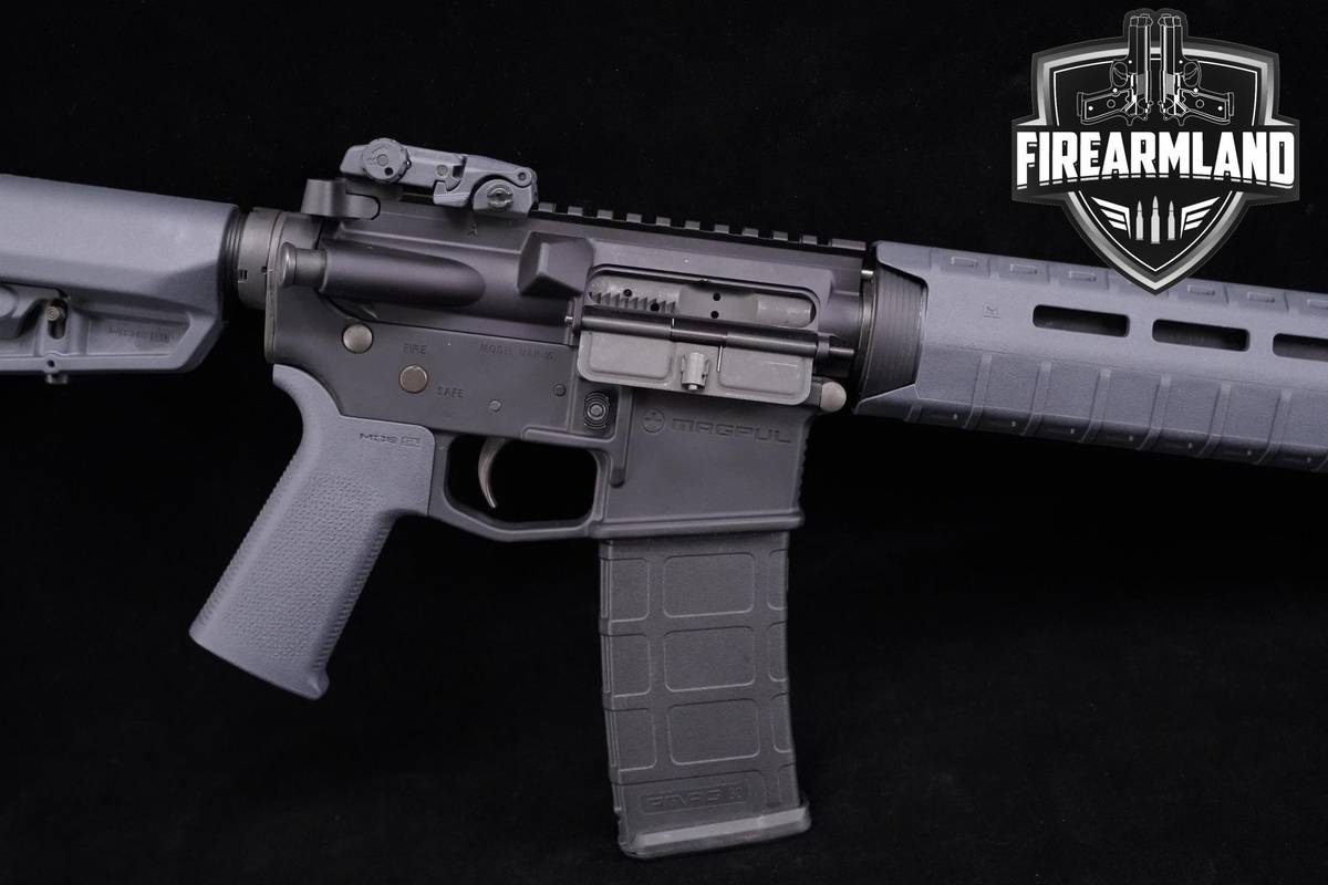 Smith & Wesson S&W M&P-15 MAGPUL 5.56 NATO AR15 16