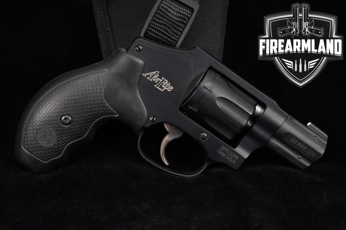 Smith & Wesson Model 351C AirLite S&W 351 C 22 WMR Snag-Free Hammer HOLSTER