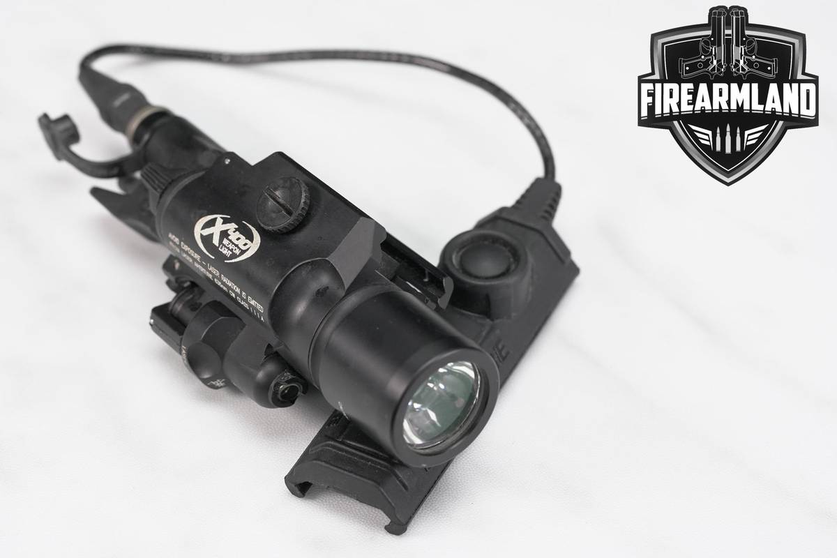 SureFire X400 1,000 Lumens, 11,300 Candela & Red Laser X 400