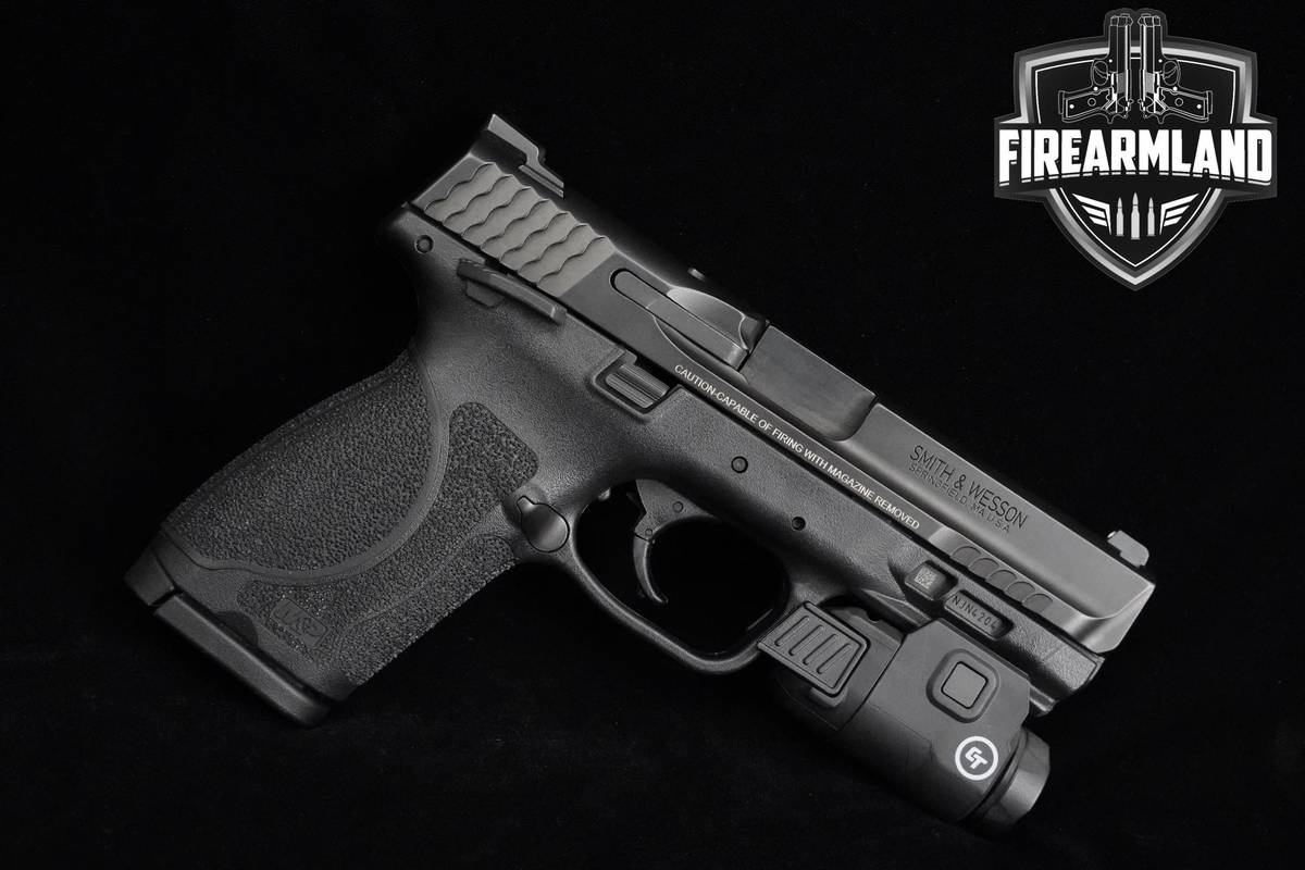 CARRY Smith & Wesson M&P9 M2.0 9mm 4" Armornite S&W M&P-9 +LIGHT