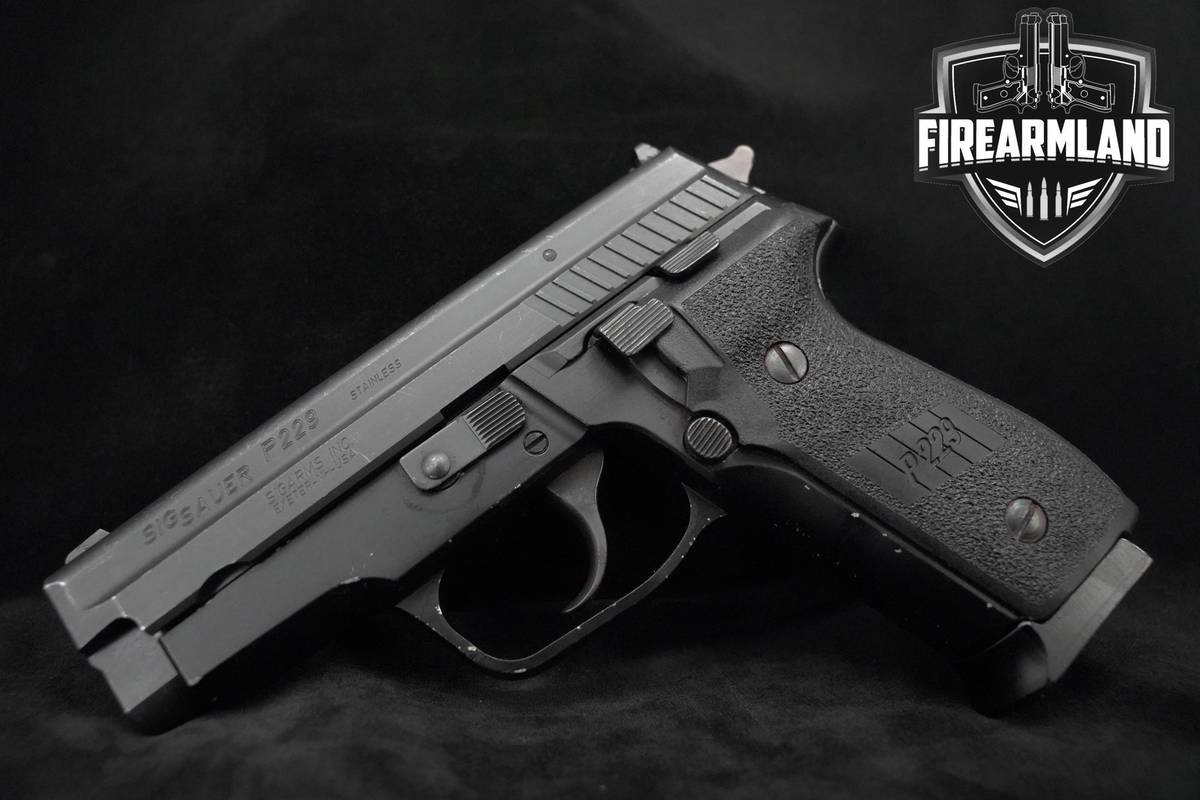 Sig Sauer P229 40 S&W 3.9" Black Sig P-229 +5 MAGS & ORIG BOX