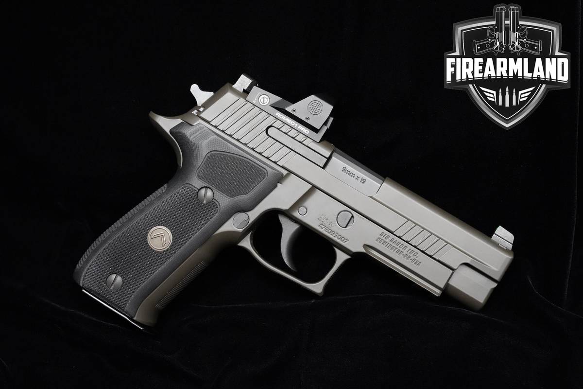 Sig Sauer P226 Legion 9mm 4.4" P226 P-226 3MAGS, ORIG CASE, OPTIC & HOLSTER
