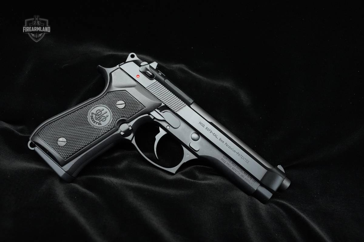 Beretta Model 92FS 9mm Beretta 9mm 92FS Pistol DA/SA 9 Luger M9 10rd 9-mm