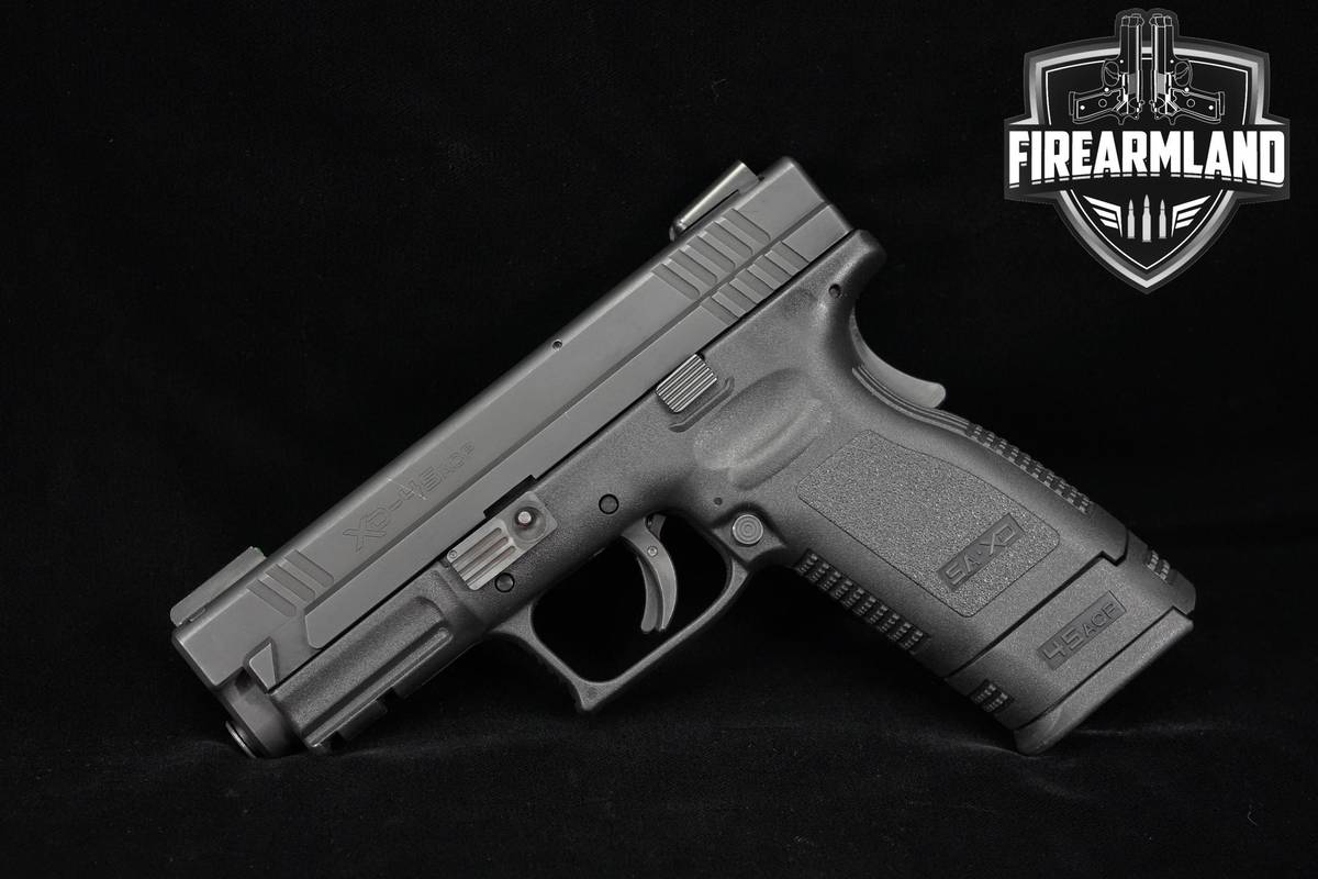 Springfield Armory XD 4" Compact 45 ACP 3.8" XD45 +3 MAGS & ORIG CASE