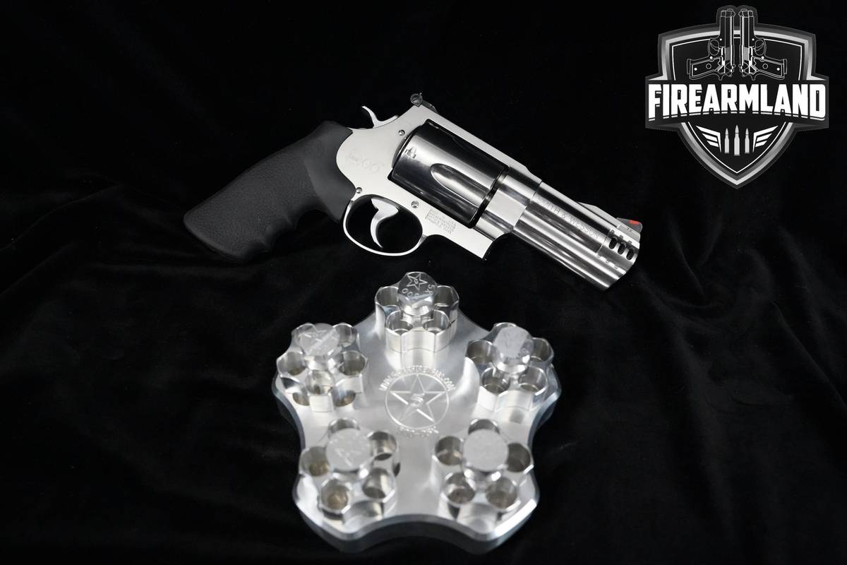 Smith & Wesson (S&W) Model 500 4" Stainless Steel 500 S&W Mag +ORIG CASE