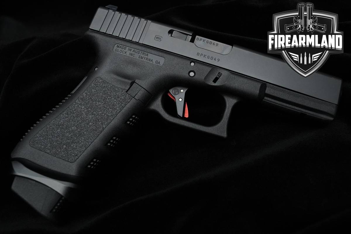 Glock 17 Gen3 9mm 4.49" 17 Glock G17 +2 MAGS & HOLSTER