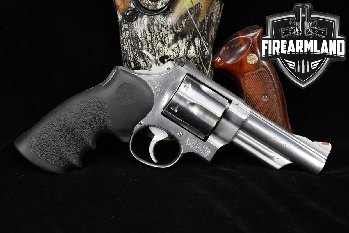 1980s Smith & Wesson Model 629 S&W 44 Rem Mag Satin Stainless M629 +HOLSTER
