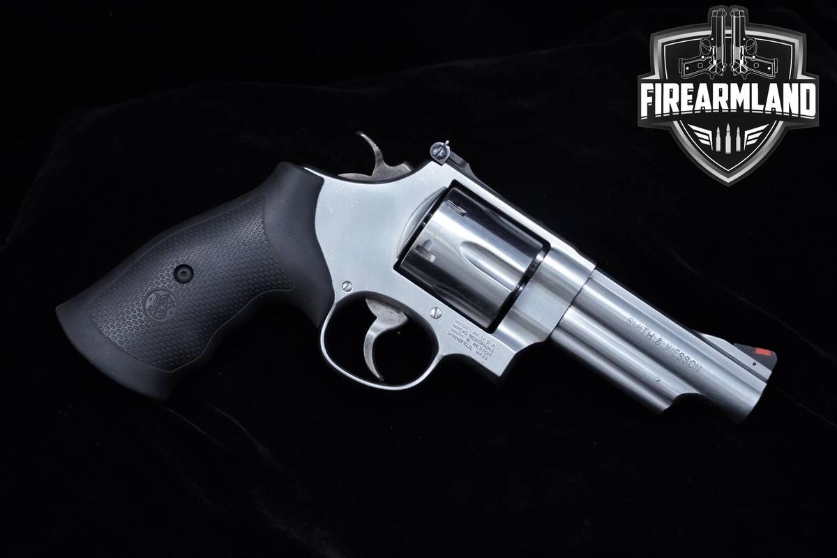 Smith & Wesson (S&W) Model 629-6 44 Magnum 4" Stainless Steel S&W 629-6