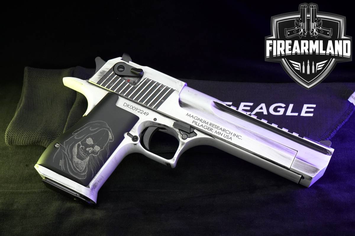 DEAGLE Magnum Research Desert Eagle Mark XIX 50 AE Distressed Black & White