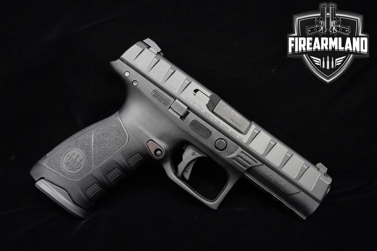 Beretta APX Full Size 9mm 4.25" Beretta +3 MAGS & ORIG CASE