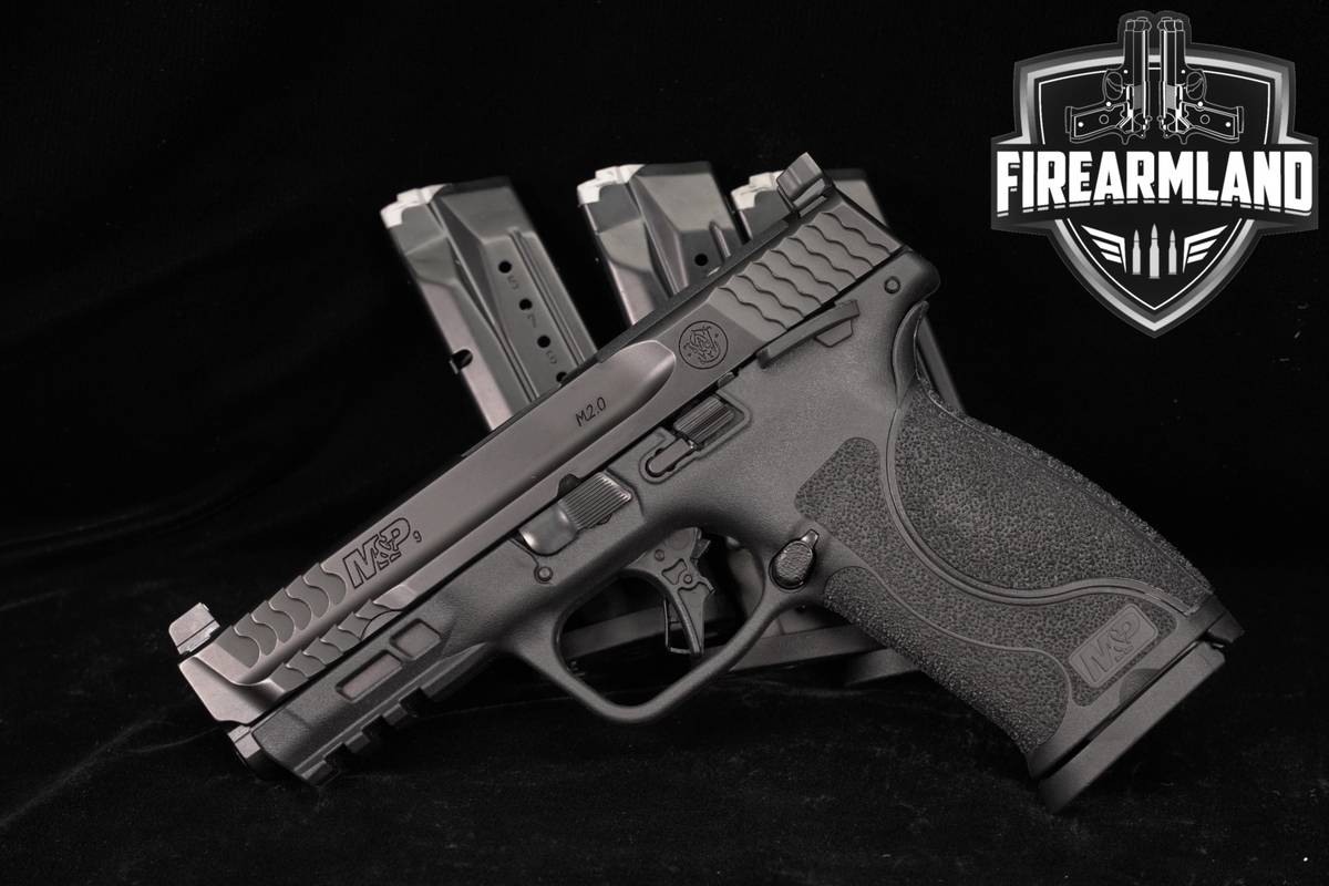 Smith & Wesson M&P9 M2.0 S&W Optics-Ready M&P 9 +4 MAGS