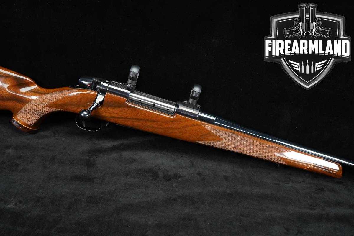 Weatherby Mark V Deluxe 7mm Wby Magnum 24" Blued & Walnut Monte Carlo