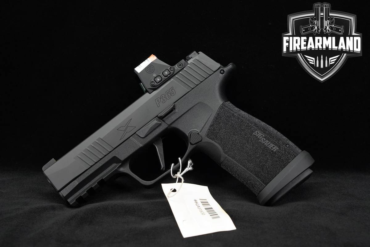 LNIB Sig Sauer P365 XMacro 9mm 3.7" P-365 Macro +3 MAGS, OG CASE & ROMEO-X