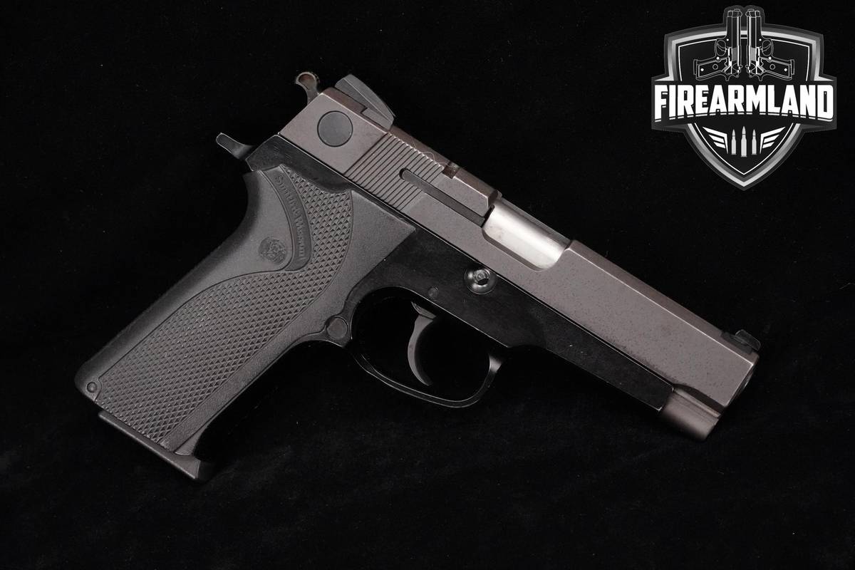 Smith & Wesson Model 410 40-S&W 4"  +4 10RD MAGS & ORIG CASE