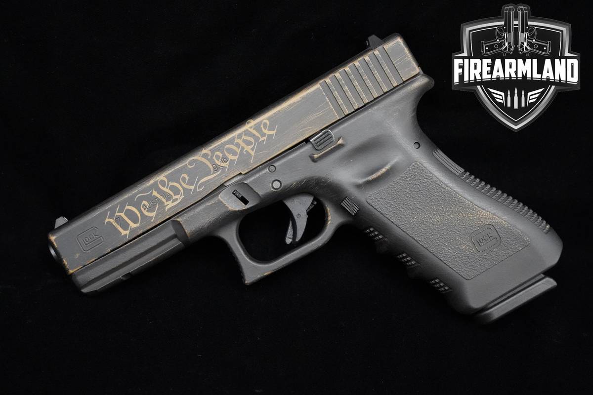 Glock 17 Gen3 WE THE PEOPLE 1776 9mm 4.49" Glock Gen3 +2 MAGS & ORIG CASE