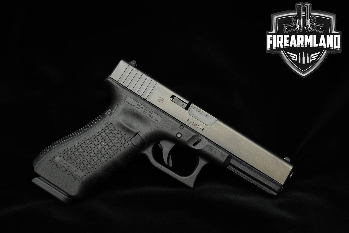 Glock 17 Gen4 9mm 4.49" 17 Glock G17 Gen-4 +HOLSTER