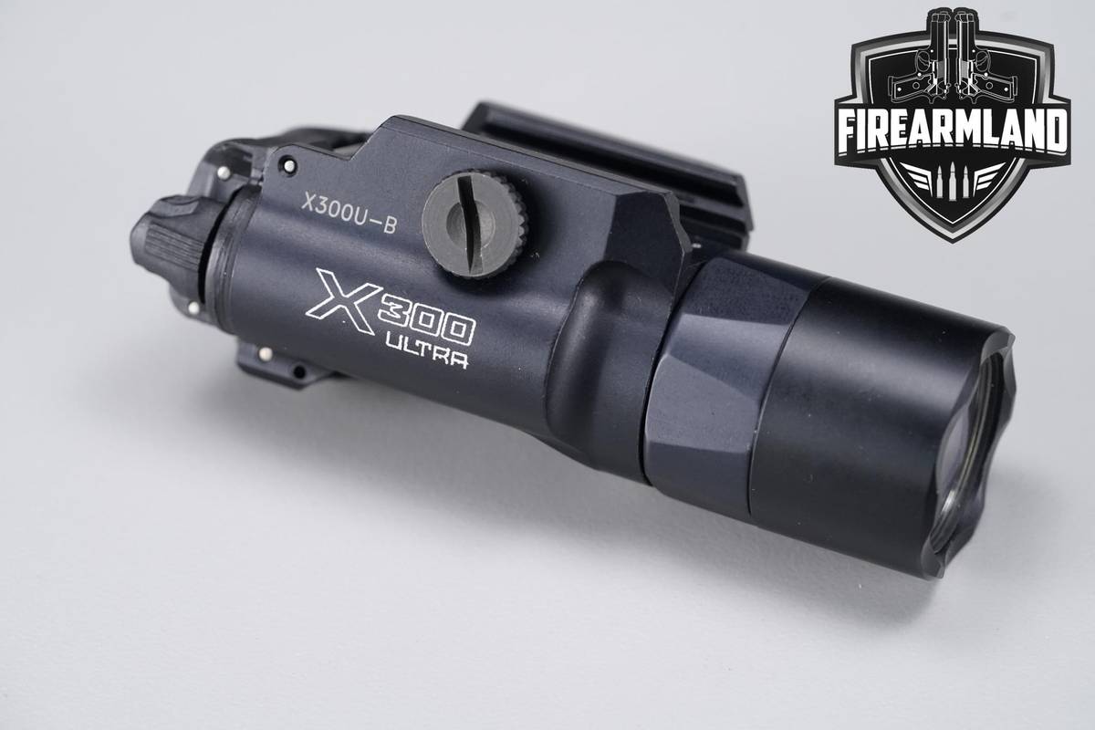 SureFire X300 Ultra 1000 Lumens X300U B Weapon Light