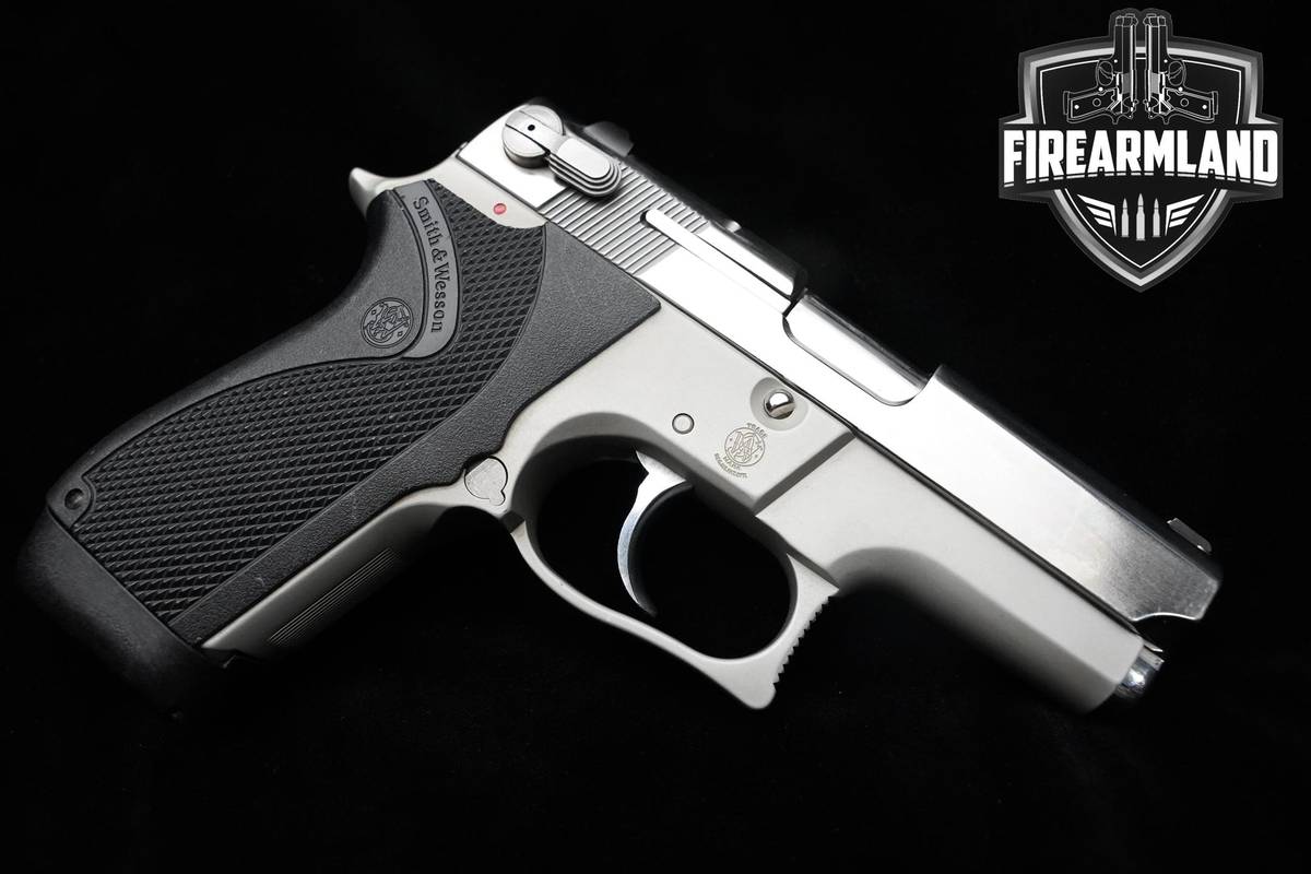 Smith & Wesson (S&W) 6906 9mm 3.5" 6906 S&W +3 MAGS
