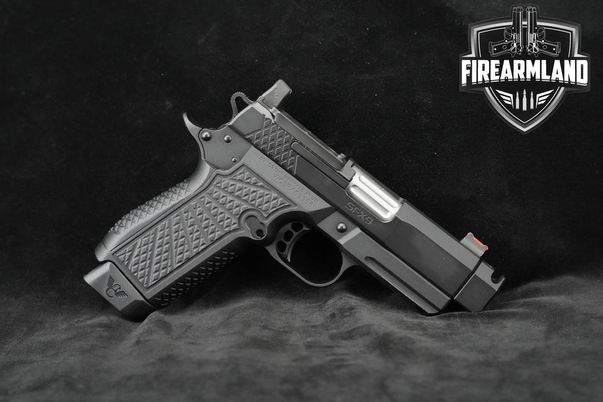 Wilson Combat WC SFX9 Comp 9mm Wilson-Combat WC-SFX9 +3 MAGS & ORIG CASE