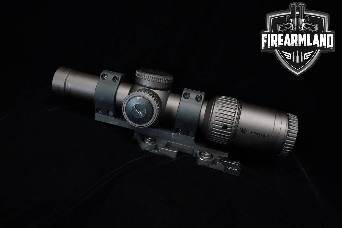 Vortex Optics Razor HD 1-6x24 VMR-2 MOA Illuminated Vortex +LaRue QD Mount