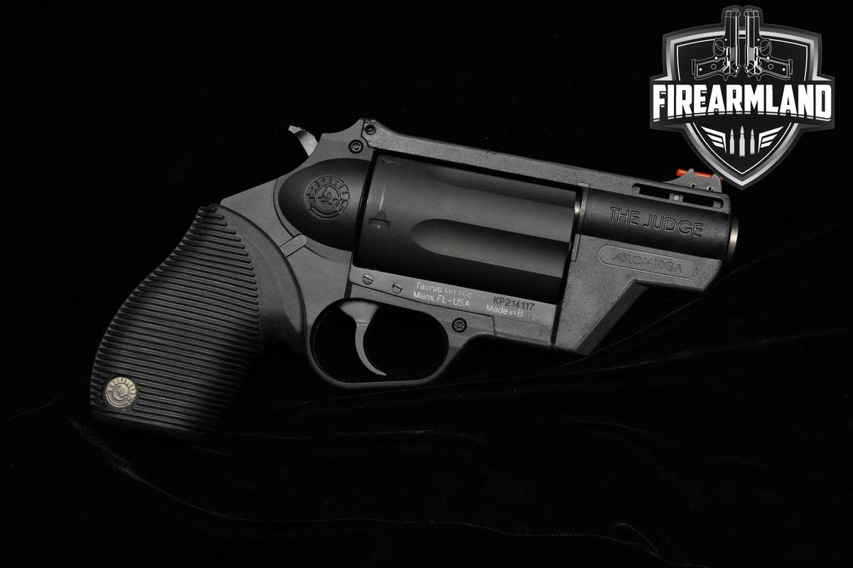 Taurus The Judge Public Defender Poly 2" Taurus-The Judge VENT RIB ORIG BOX