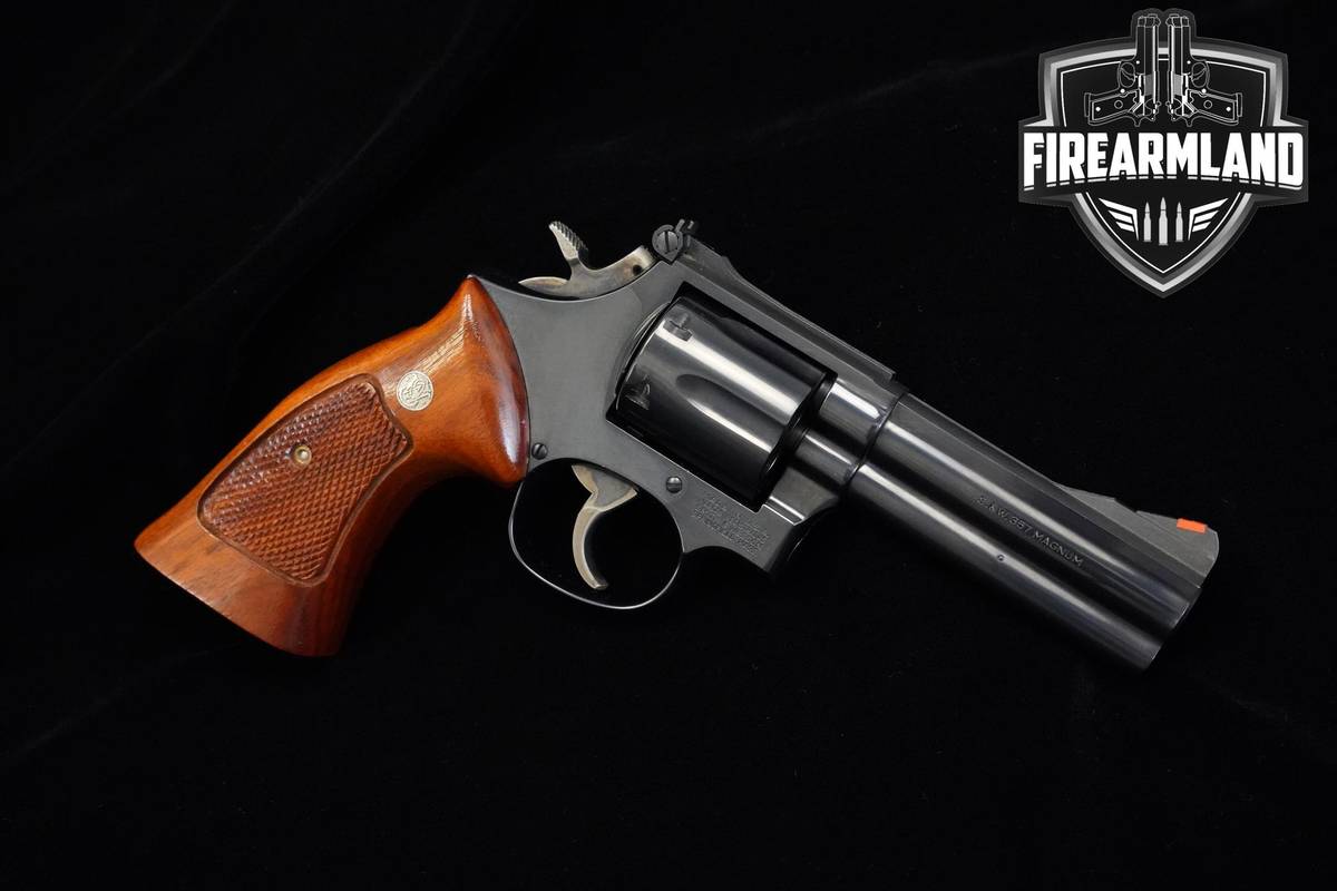 1985 Smith & Wesson (S&W) Model 586 Distinguished Combat Magnum 357 Magnum