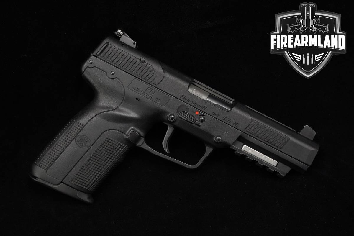 FN Five-seveN 5.7x28 4.8" FN-Five-seveN 57 5-7 +3 MAGS & ORIG CASE