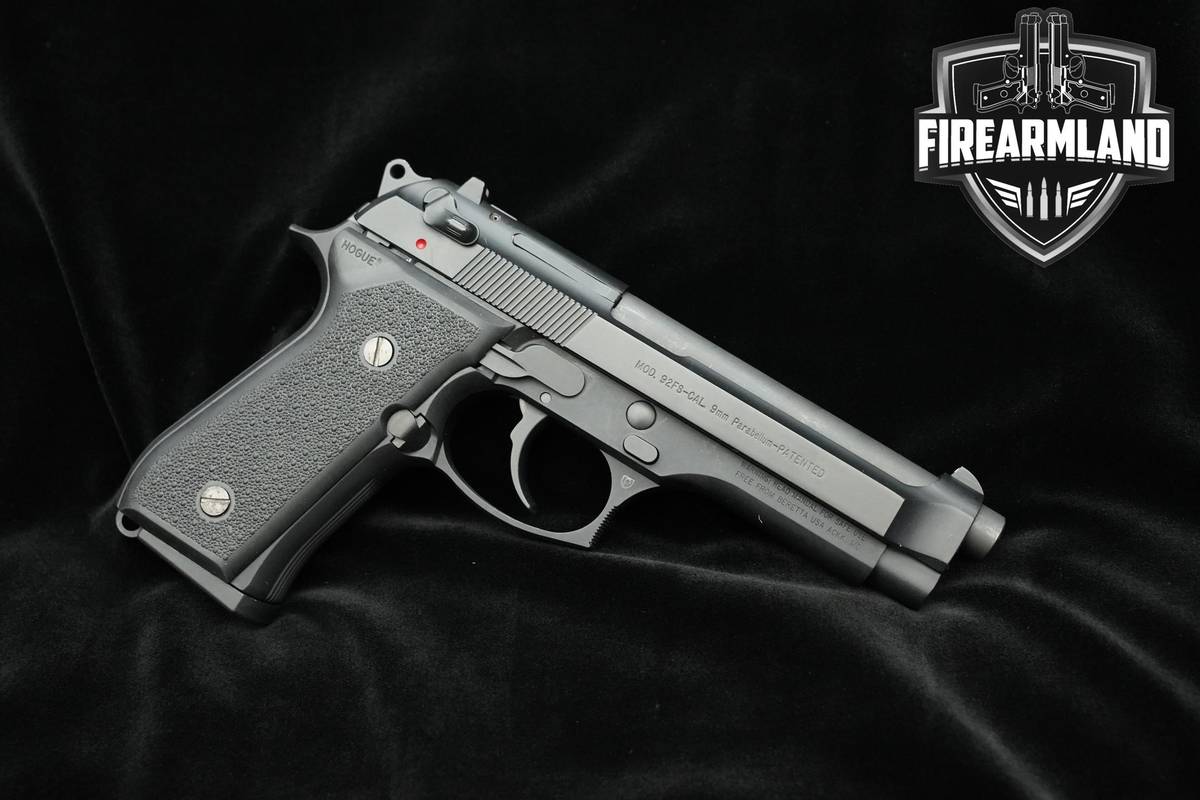 Beretta Model 92FS 9mm 4.9" Black Bruniton 92FS Beretta 92-FS DA/SA