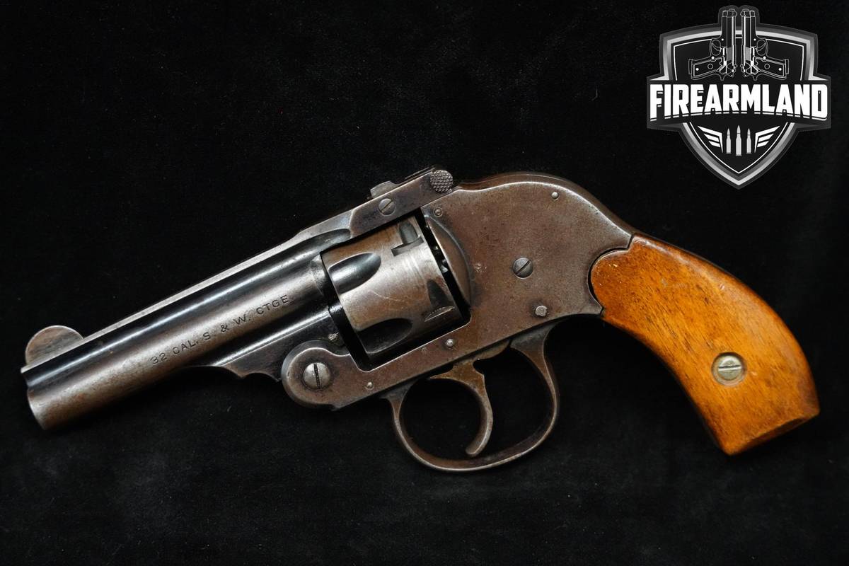 VINTAGE Harrington & Richardson H&R Safety Hammerless 32 S&W 3" Blued H&R