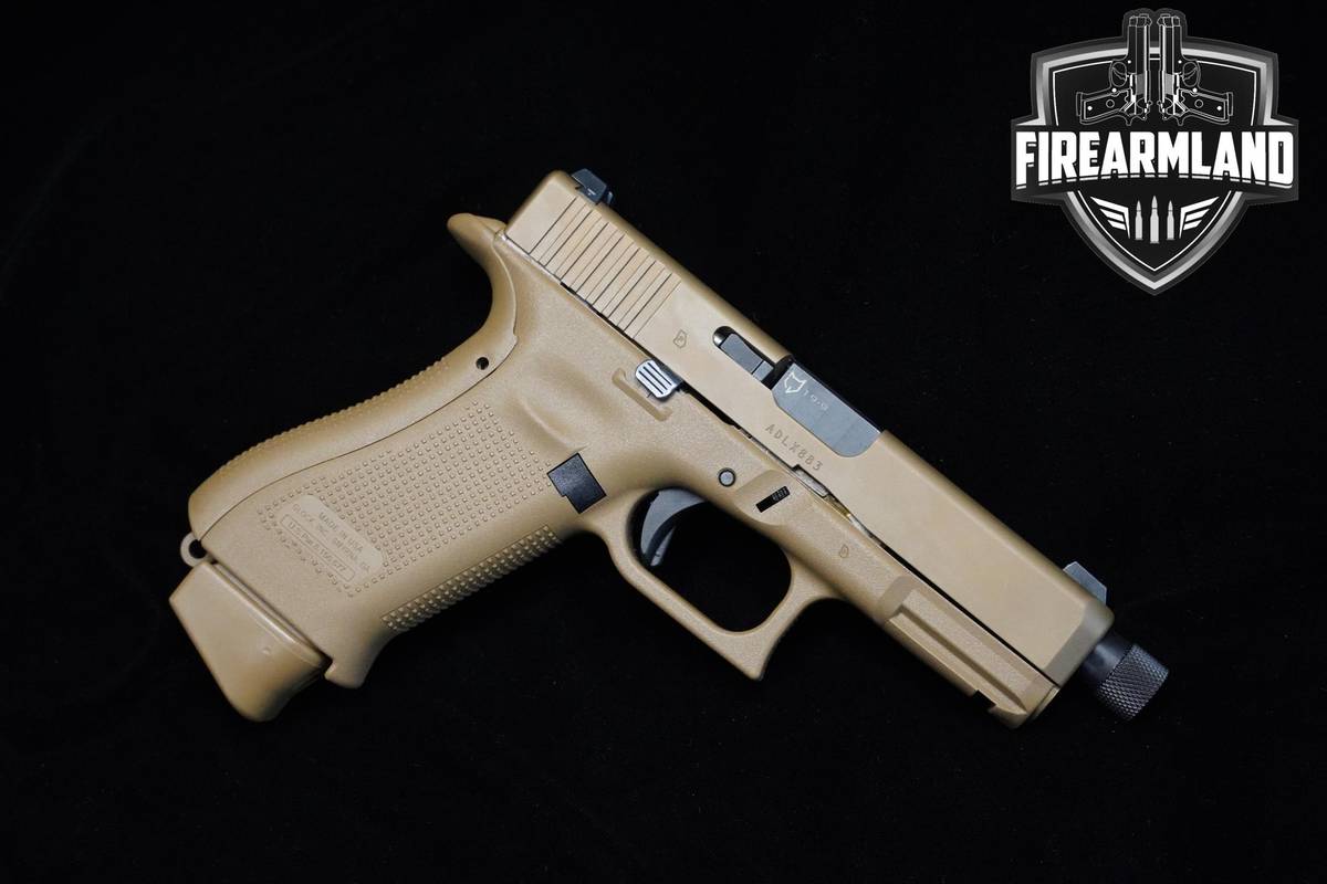 Glock 19X Crossover 9mm 4.6" FDE Glock 2 MAGS & ORIG CASE