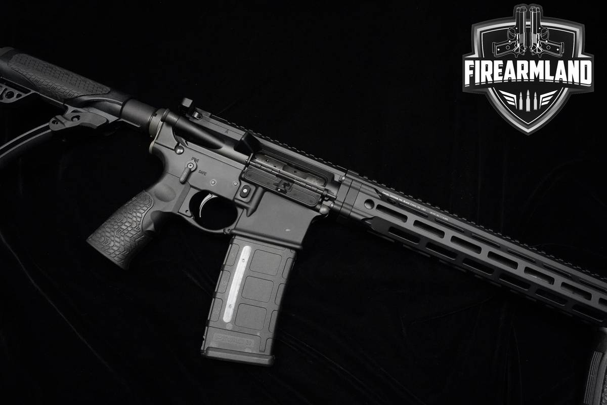 LIKE-NEW Daniel Defense DDM4 V7 5.56 NATO AR-15 AR15 AR 16" DDM4 DDM4V7