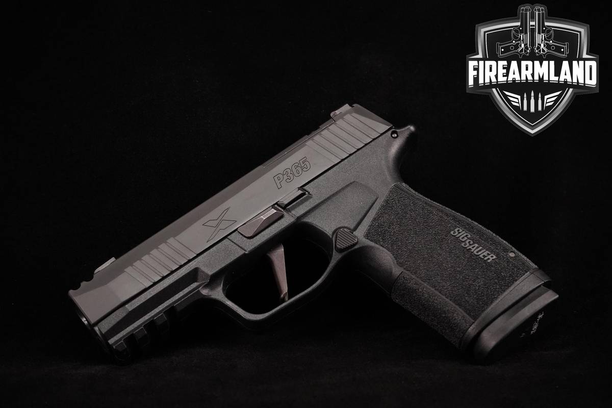Sig Sauer P365 XMacro Comp 9mm 3.1" Sig-Sauer P365-XMacro 2MAGS & ORIG CASE
