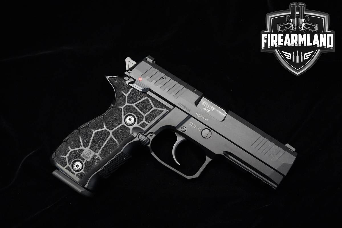 AREX Zero 2S 9mm 4.25" AREX-Zero 2-S +5 MAGS & ORIG CASE