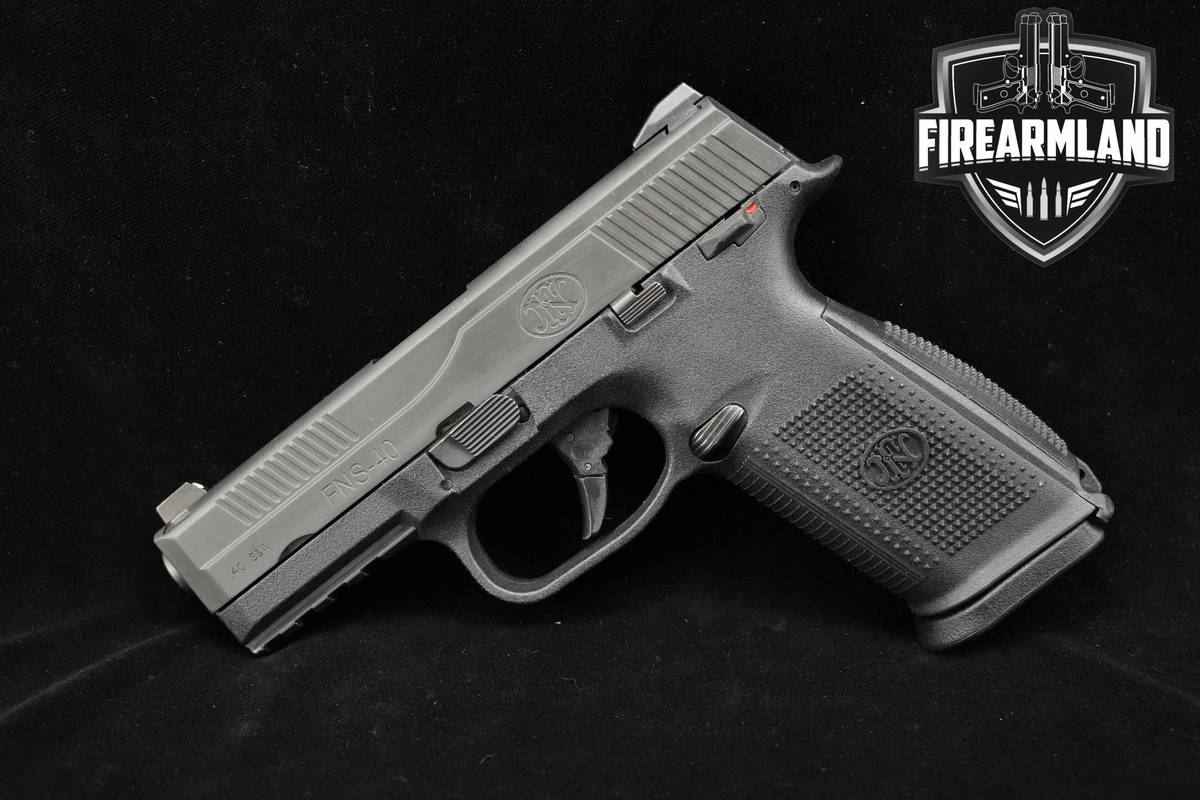 FN FNS-40 40 S&W 4" FN-FNS-40 +3 MAGS & ORIG CASE