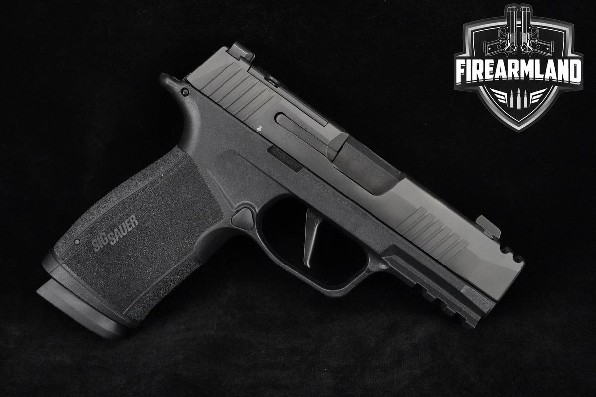 Sig Sauer P365 XMacro Comp 9mm Sig-Sauer P-365 X-Macro +2 MAGS & ORIG CASE