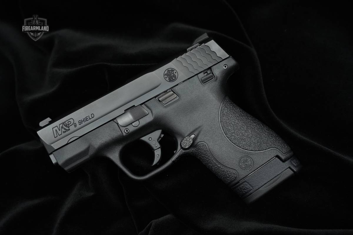 S&W M&P Shield 9mm Pistol 8 + 7 Round Magazines S&W M&P9 Shield 9mm Pistol