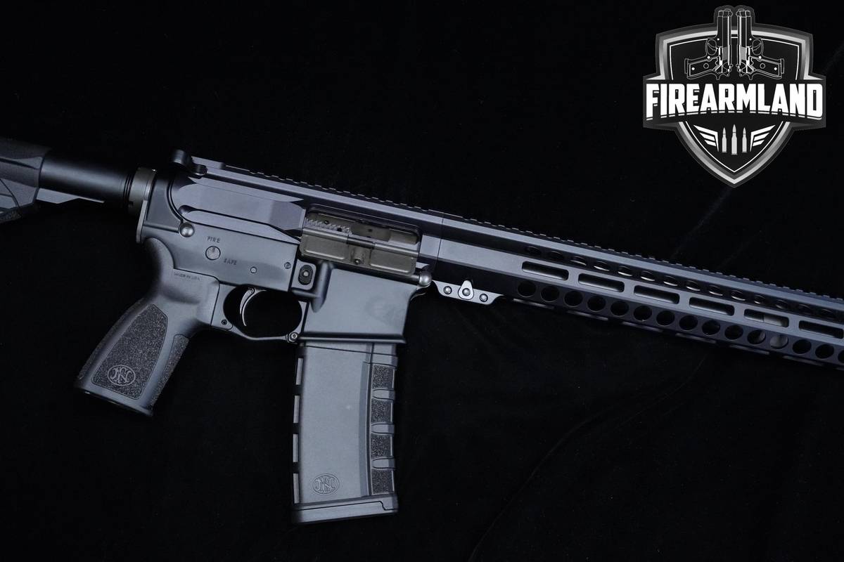 LIKE-NEW FN FN15 Guardian 5.56 NATO AR-15 AR15 AR FN15 AR-15-AR15 AR FN-15