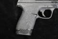 Smith & Wesson (S&W) M&P40 Shield .40 S&W Armornite in Excellent Condition Image 3