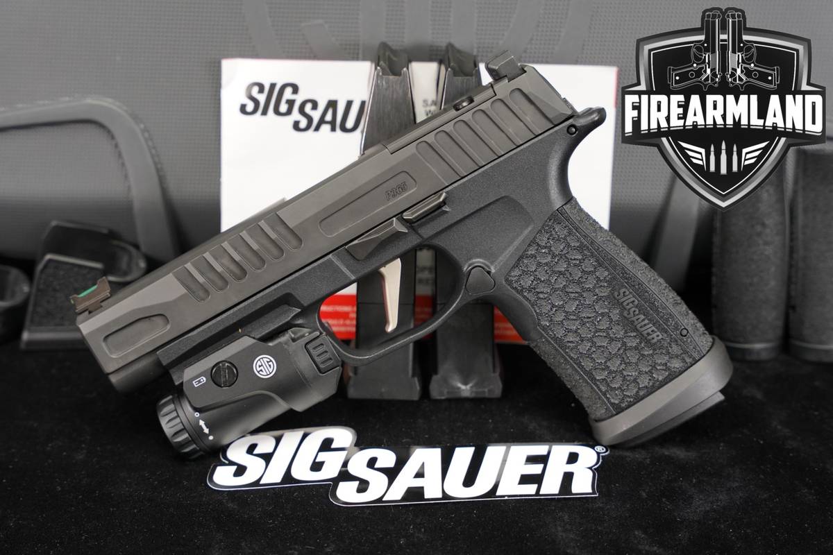 Sig Sauer P365 FUSE 9mm 4.3 P 365 X +3 MAGS, ORIG CASE, LIGHT