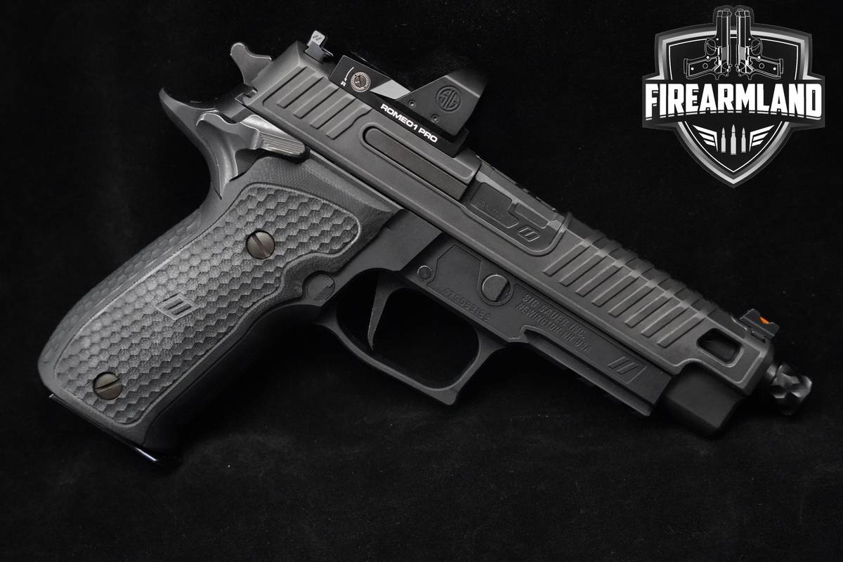 LIKE-NEW Sig Sauer P226 ZEV SAO 9mm Sig-Sauer-P226-ZEV P-226 +ROMEO1PRO