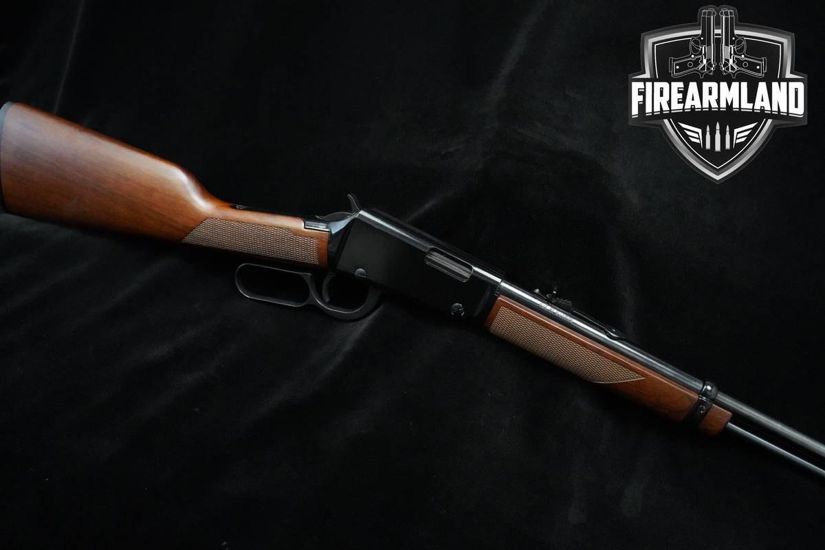Henry Repeating Arms Classic Lever Action H001M 22 Magnum VARMINT Henry
