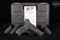 Smith & Wesson (S&W) M&P40 M2.0 Compact, No Thumb Safety .40 S&W Black in Very Good Condition Image 2