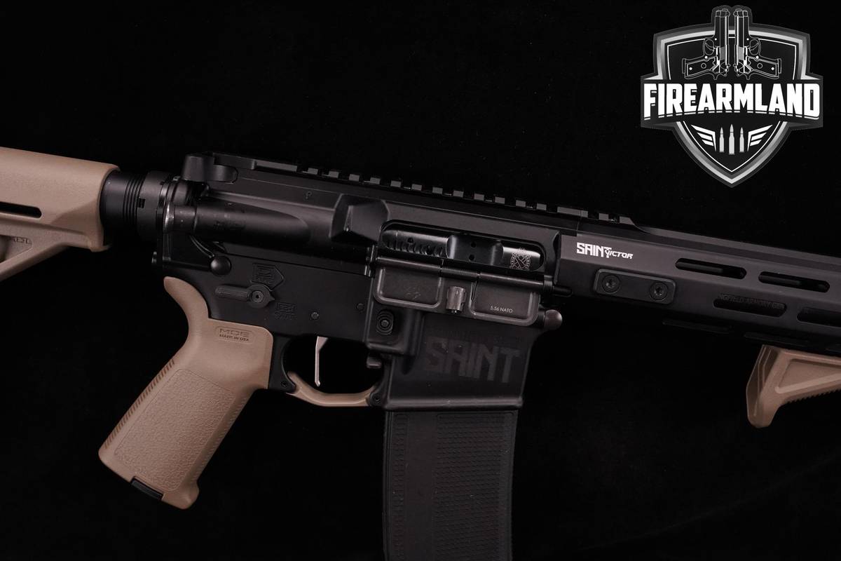 Springfield Armory SAINT Victor 5.56 NATO AR-15 AR15 16" Black & FDE