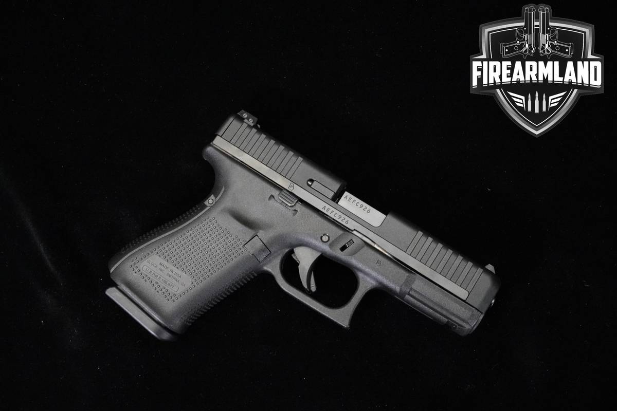 LIKE-NEW Glock 44 22LR 4.02" Glock G44 +2 MAGS