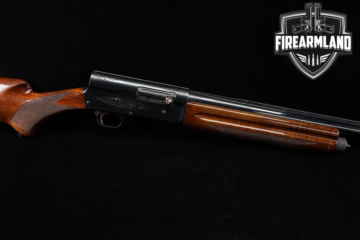 VINTAGE 1983 Browning Auto-5 Light Twelve 12-Gauge 28" A5 Blued Engraved